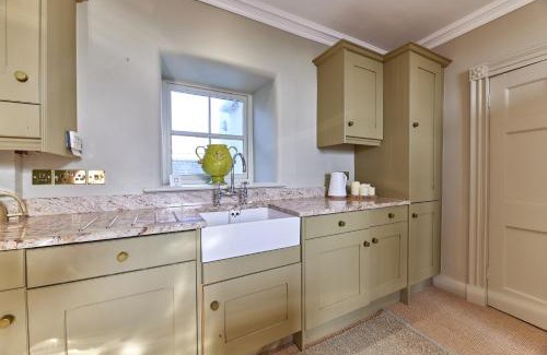 Berwick-upon-Tweed Casa | River View: Characterful Townhouse, Stunning Views