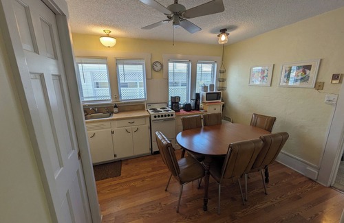 Historic Braden Castle Cabaña | River view cottage in historic Braden Castle 55+ community