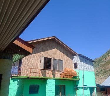Gulmarg Apartamento | River view homestay
