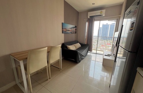 Bang Kra So Condominio | River view pool gym train market wifi