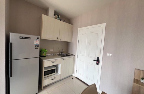 Bang Kra So Condominio | River view pool gym train market wifi