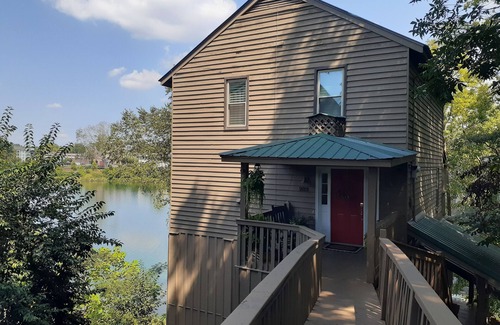 West End Apartamento | River View Retreat- So Cute, So Cozy- Short Walk to SRP Park & Downtown Augusta