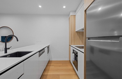 Surfers Paradise Apartamento | River View Stunning Modern 2BR *Parking/Pool*