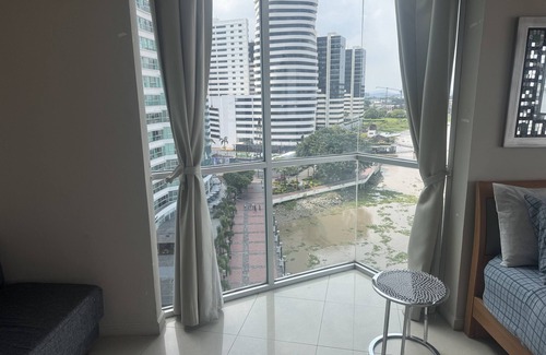 Las Peñas Apartamento | River View suites Puerto Santa Ana gye
