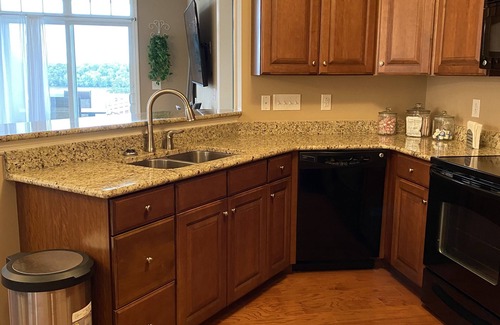 Grafton Casa | River View TH w/ Patio- 1 block from Main St