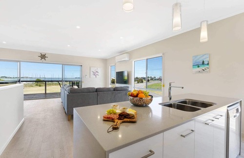 Goolwa South Casa | River Views Summary: