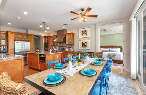 Three Rivers Villa | River Villa with Pool and Spa ~ best swimming hole in town