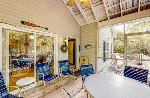 Bell Casa | River Watcher