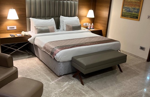 Ahmedabad City Centre Hotel | Rivera Sarovar Portico Ahmedabad