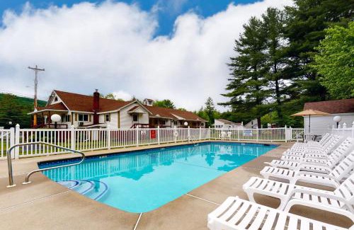 Lincoln Hotel | Riverbank Connecting Motel Rooms 4 & 6