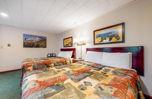 Lincoln Hotel | Riverbank Connecting Rooms 3 & 5