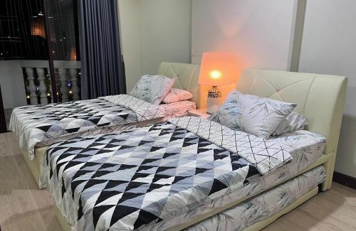 Kampung Surabaya Apartamento | Riverbank Suite @ Waterfront KCH