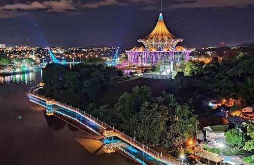 Kampung Surabaya Apartamento | Riverbank Suite Waterfront with River view