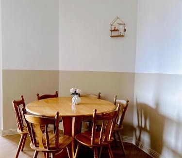 Kampung Surabaya Apartamento | Riverbank Suite Waterfront with River view