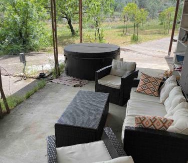 Middletown Casa | Riverbed House with hot tub