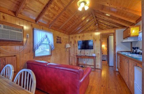 Bryson City Hotel | Riverbend Lodging