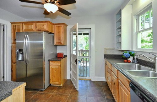 Alexander Casa | FRENTE AL RÍO! Minutos a Asheville - Recién renovado y nuevo en VRBO 2017