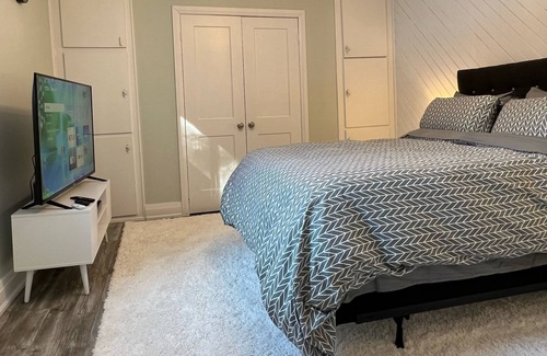 Hastings Highlands Cabaña | Riverfront and Pet Friendly Oasis 10 minutes from Bancroft✨