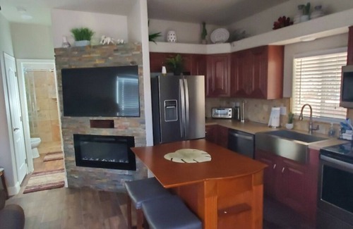 Parker Dam Villa | Riverfront Beach Villa 7