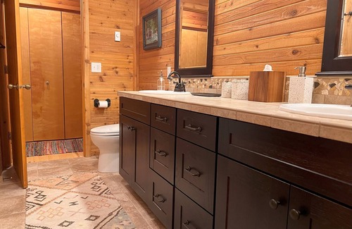Swan Valley Casa | Riverfront Bliss: Unwind in a Serene Cabin on the South Fork of the Snake River