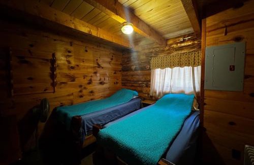Crystal Falls Casa | Riverfront Cabin 9