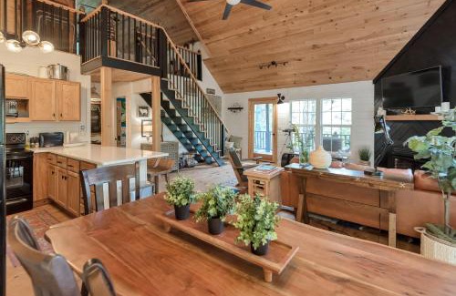 Crumpler Casa | Riverfront Cabin in Crumpler- Sleeps 6, 30 Mins to West Jefferson