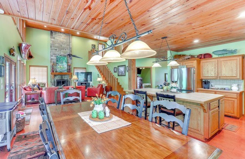 Caddo Gap Cabina | Riverfront Cabin on 2 Acres in Glenwood!