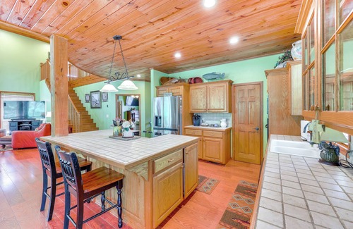 Caddo Gap Cabina | Riverfront Cabin on 2 Acres in Glenwood!