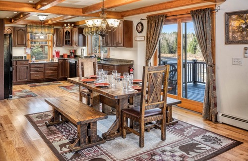 Twin Mountain Casa | Riverfront Cabin|Fireplace|Fire pit | White Mountains| Hiking