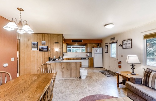 Joseph Cabina | Riverfront cabin with large yard, great deck, & fireplace