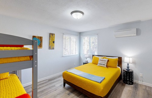 Post Falls Casa | Riverfront charmer with sunroom, gas grill, games, smart TVs, W/D, & partial AC