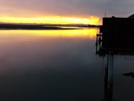 Bluewater Bay Casa | Riverfront close to beach