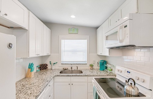 Orlando Beach Apartamento | ¡Comunidad FRENTE AL RÍO en COCOA BEACH con un corto paseo a la playa!
