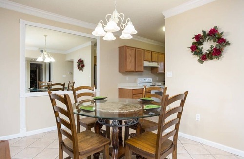 Pigeon Forge Cabina | Riverfront Condo Pigeon Forge/Mt. LeConte Views