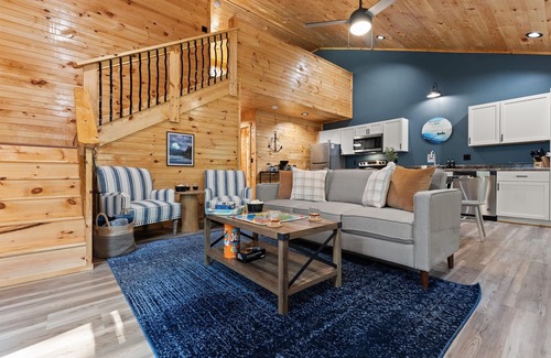 Bakerton Cabina | Riverfront~Firepit~Fishing~20 Min Lake Cumberland~Game Table