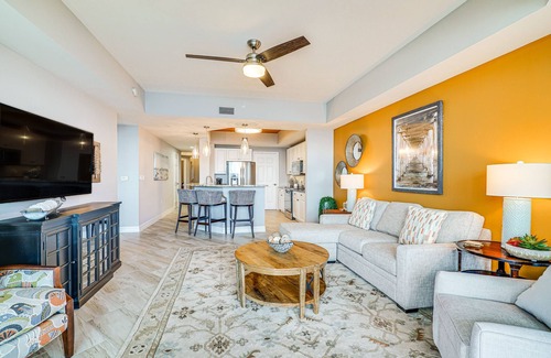 East 1st Street Condominio | Riverfront Fort Myers Condo w/ Community Amenities