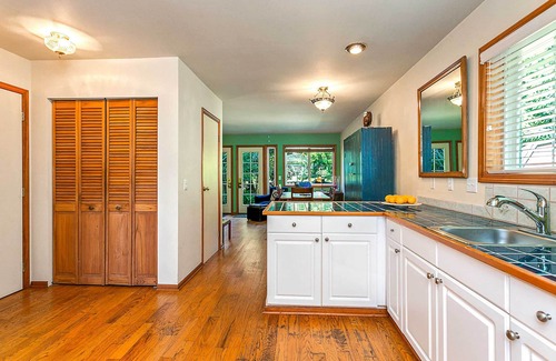 Gold Bar Cabina | Riverfront Gold Bar Cabin by Hiking & Stevens Pass