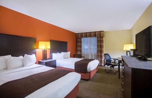 International Falls Hotel | Riverfront Hotel