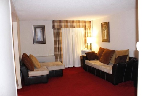 International Falls Hotel | Riverfront Hotel