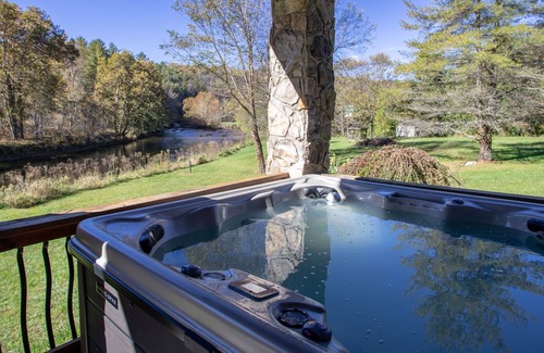 Laurel Springs Casa | Riverfront Home in Quiet Community