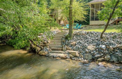 East Ellijay Casa | Riverfront Home w Gameroom & Screened Porch