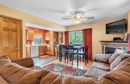 Winamac Casa | Casa frente al río con hermosas vistas del río Tippecanoe en Winamac, IN