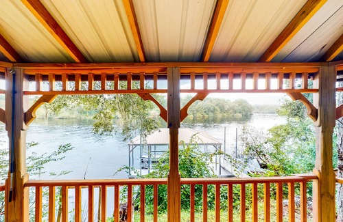 Bell Casa | Riverfront Home with Private Dock, Boat House & Boat Lift - Fireplace & W/D