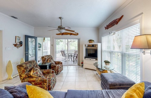 Bell Casa | Riverfront home with screened porch, shared dock