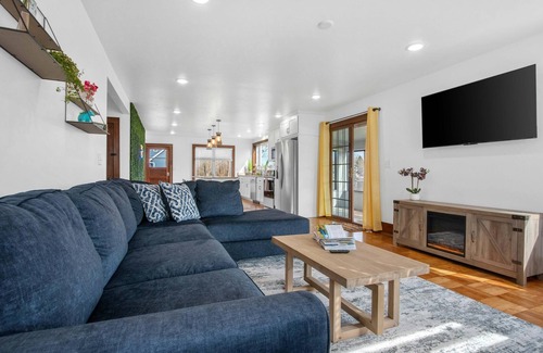 Oconto Casa | Riverfront Kayaks Bay Access Sleeps 15