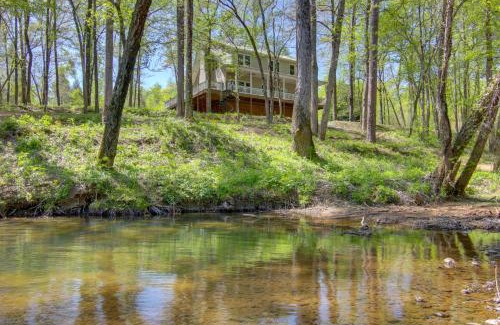 Rutherfordton Casa | Riverfront Lake Lure Lodge with Deck on 13 Acres