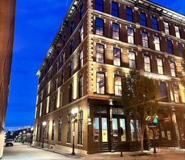 Downtown St. Louis Apartamento | Riverfront Loft - Walk to Arch, Casino, Convention Center