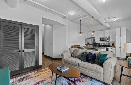 Downtown St. Louis Apartamento | Riverfront Loft - Walk to Arch, Casino, Convention Center