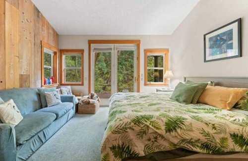 Castella Casa | Riverfront Oasis on the Upper Sacramento River