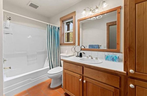 Castella Casa | Riverfront Oasis on the Upper Sacramento River